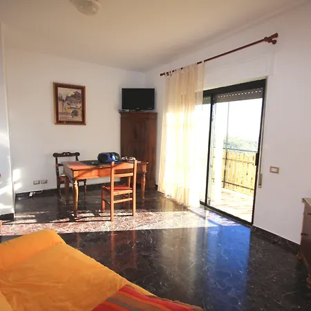 Da Ernestina Apartment Imperia